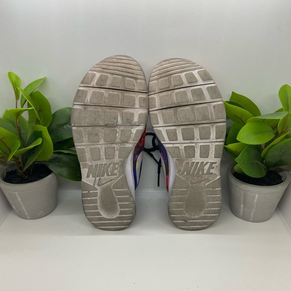 Boys Nike Shoes - Picture 3 of 5